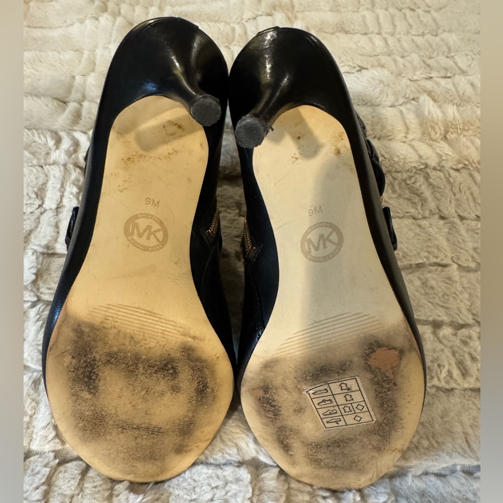 CLOSET CLEANOUT SALE Michael Kors Black Gold Studded ankle booties open toe sz 9 - Picture 5 of 5